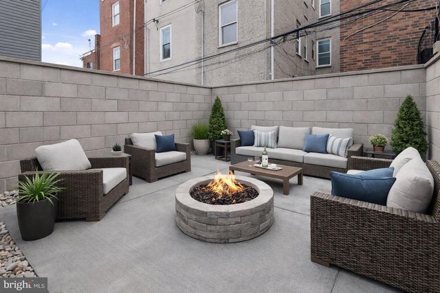 726 MOUNTAIN ST, Philadelphia, PA 19148