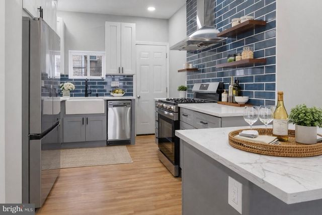 726 MOUNTAIN ST, Philadelphia, PA 19148