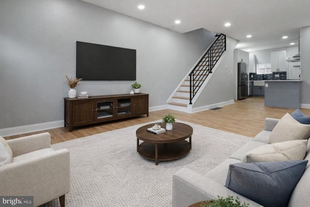 726 MOUNTAIN ST, Philadelphia, PA 19148