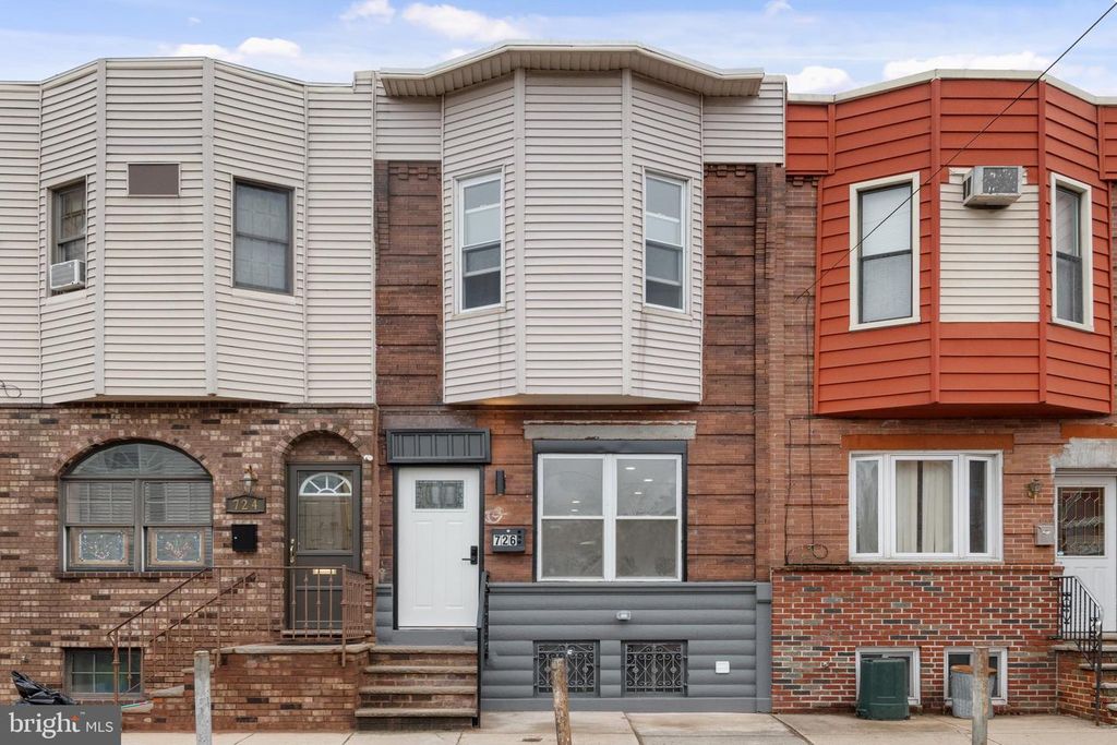 726 MOUNTAIN ST, Philadelphia, PA 19148