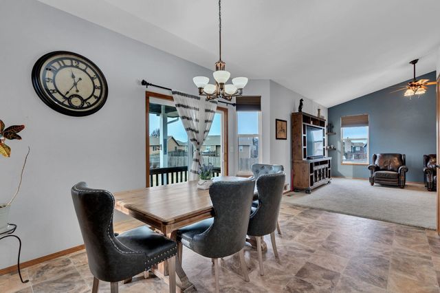 2723 E Fairchild Ct, Park City, KS 67219