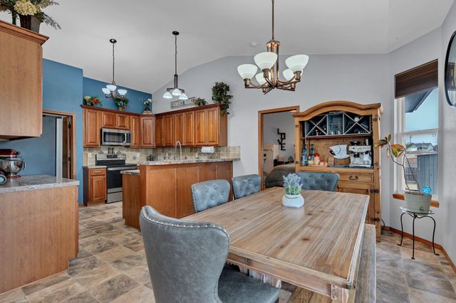 2723 E Fairchild Ct, Park City, KS 67219