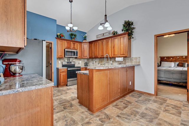 2723 E Fairchild Ct, Park City, KS 67219