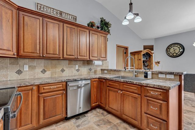 2723 E Fairchild Ct, Park City, KS 67219