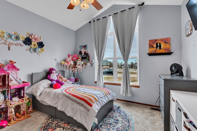 2723 E Fairchild Ct, Park City, KS 67219