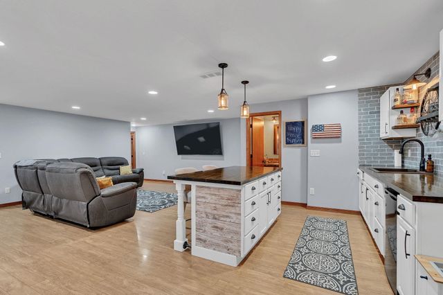 2723 E Fairchild Ct, Park City, KS 67219