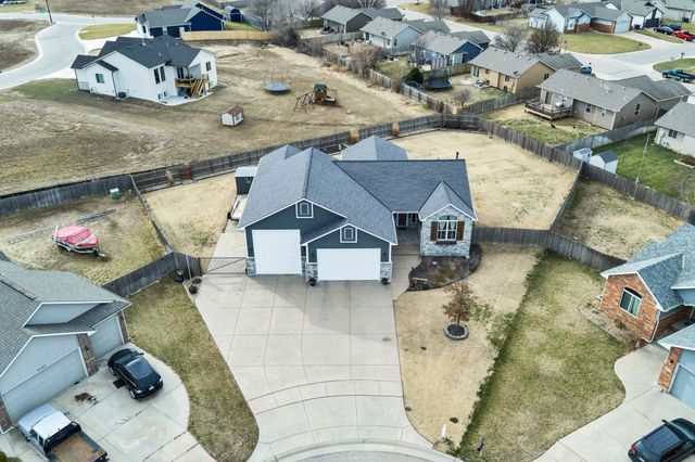 2723 E Fairchild Ct, Park City, KS 67219