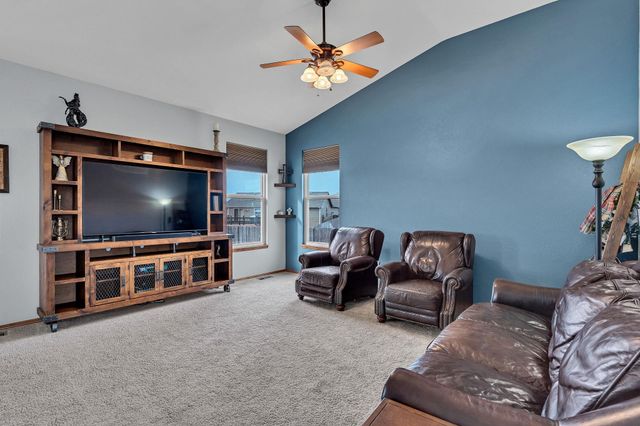 2723 E Fairchild Ct, Park City, KS 67219