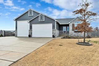 2723 E Fairchild Ct, Park City, KS 67219