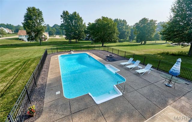 509 Bridgeway Drive, Troy, MO 63379