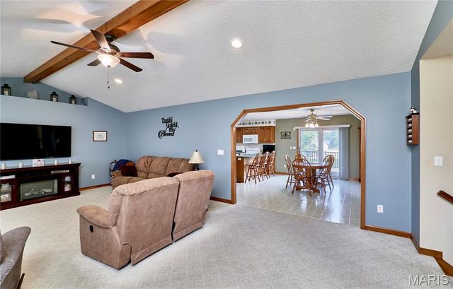 509 Bridgeway Drive, Troy, MO 63379