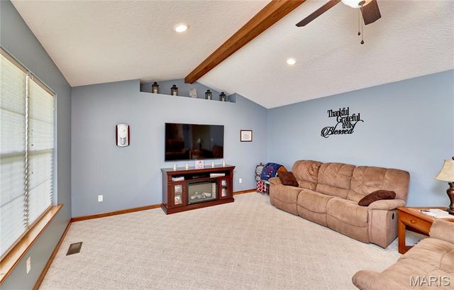 509 Bridgeway Drive, Troy, MO 63379