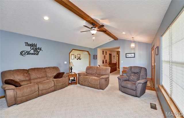 509 Bridgeway Drive, Troy, MO 63379