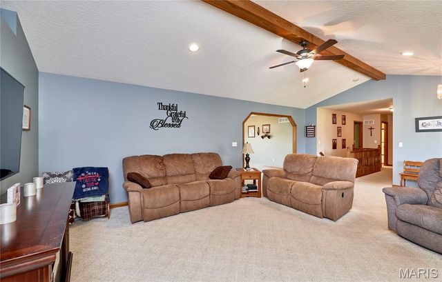 509 Bridgeway Drive, Troy, MO 63379