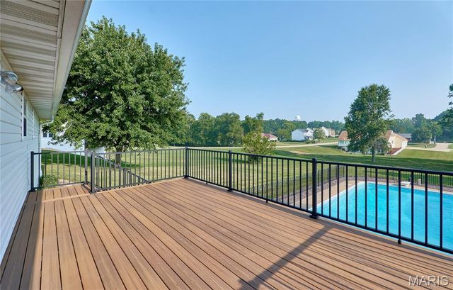 509 Bridgeway Drive, Troy, MO 63379