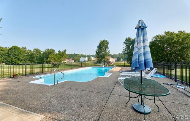 509 Bridgeway Drive, Troy, MO 63379