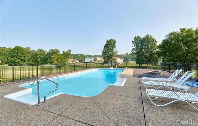 509 Bridgeway Drive, Troy, MO 63379