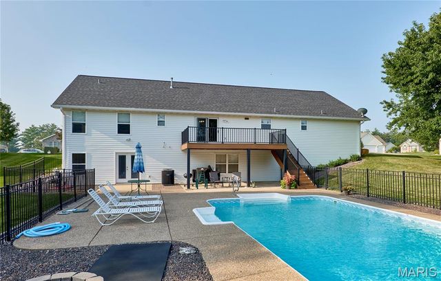 509 Bridgeway Drive, Troy, MO 63379
