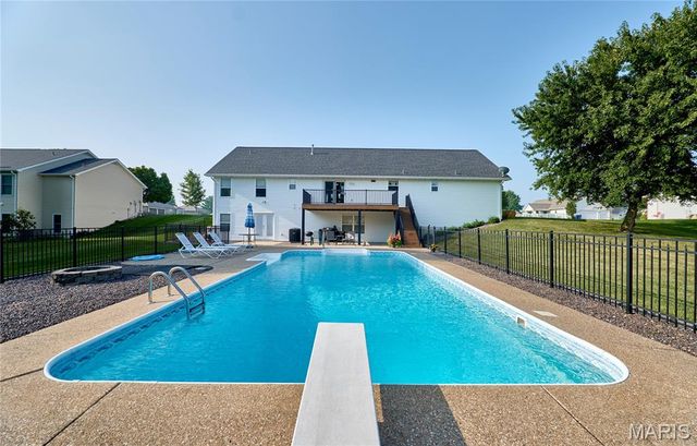 509 Bridgeway Drive, Troy, MO 63379