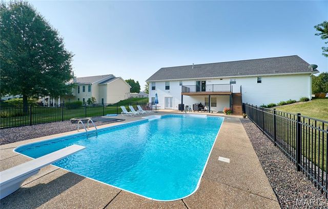 509 Bridgeway Drive, Troy, MO 63379