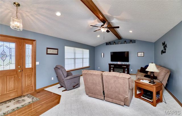 509 Bridgeway Drive, Troy, MO 63379