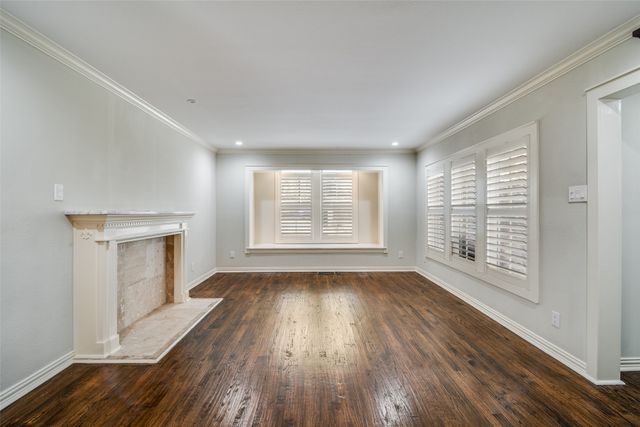 1432 Sylvan Avenue, Dallas, TX 75208