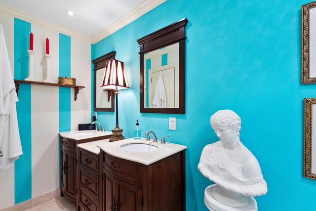 1432 Sylvan Avenue, Dallas, TX 75208