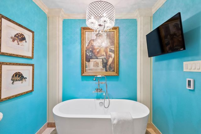 1432 Sylvan Avenue, Dallas, TX 75208