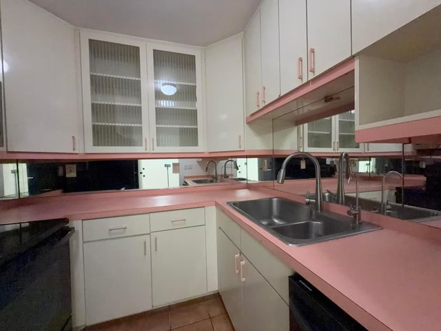 298 SW 6th Street 109, Boca Raton, FL 33432