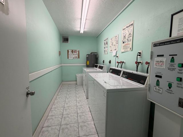 298 SW 6th Street 109, Boca Raton, FL 33432