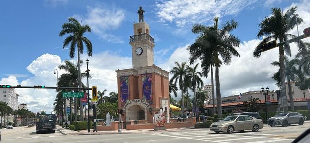 298 SW 6th Street 109, Boca Raton, FL 33432