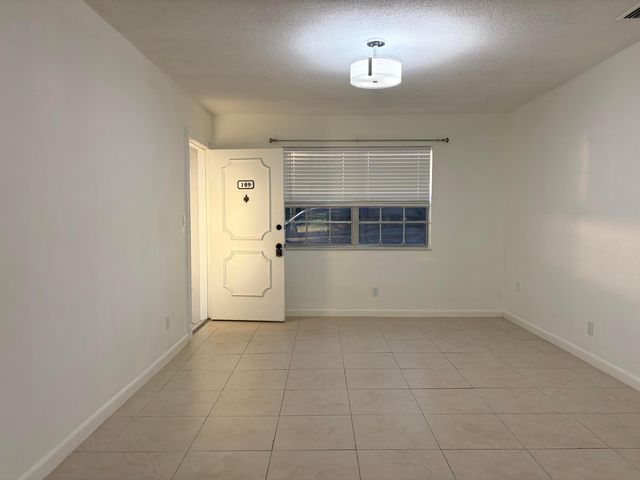 298 SW 6th Street 109, Boca Raton, FL 33432