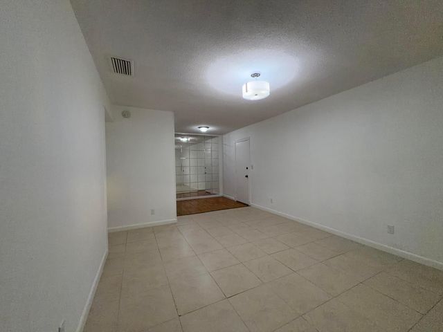 298 SW 6th Street 109, Boca Raton, FL 33432