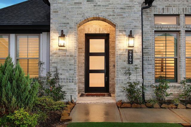 9819 Cobalt Cove, Willis, TX 77318