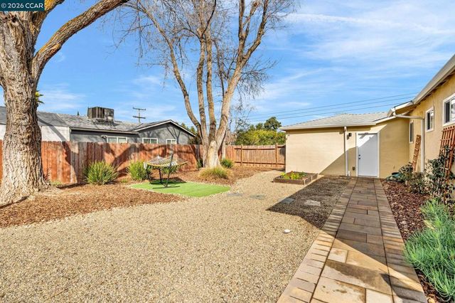 5092 5092 Black Oak Rd, Concord, CA 94521