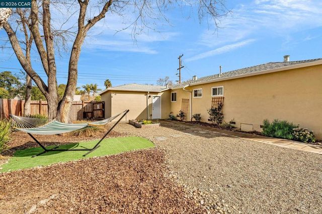 5092 5092 Black Oak Rd, Concord, CA 94521