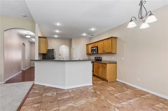 21809 Lombardo Lane, Peculiar, MO 64078