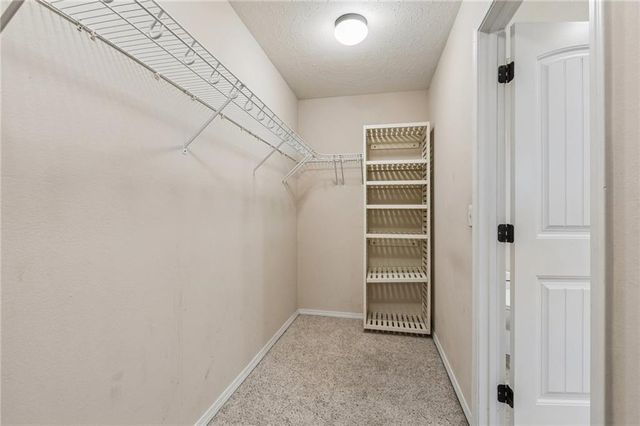 21809 Lombardo Lane, Peculiar, MO 64078
