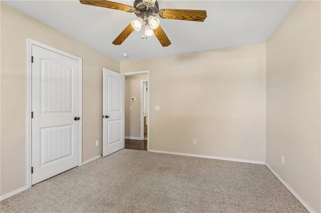 21809 Lombardo Lane, Peculiar, MO 64078