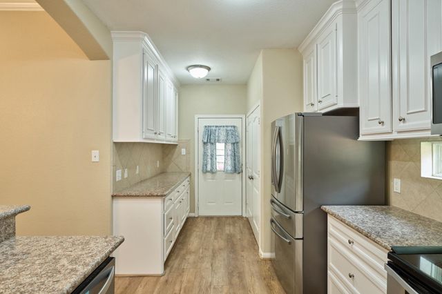 11359 Burning Tree Drive, Montgomery, TX 77356