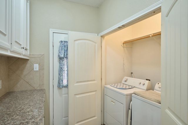 11359 Burning Tree Drive, Montgomery, TX 77356