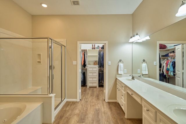 11359 Burning Tree Drive, Montgomery, TX 77356