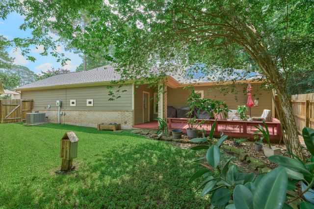 11359 Burning Tree Drive, Montgomery, TX 77356