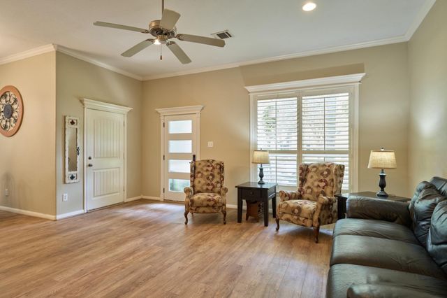 11359 Burning Tree Drive, Montgomery, TX 77356