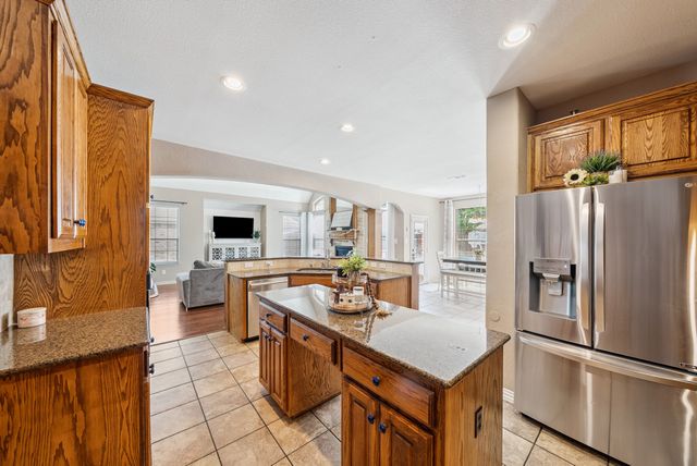 2018 Spring Creek Drive, Midlothian, TX 76065