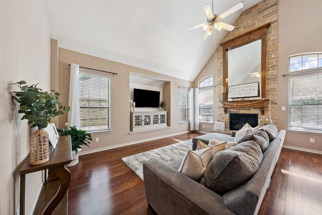 2018 Spring Creek Drive, Midlothian, TX 76065