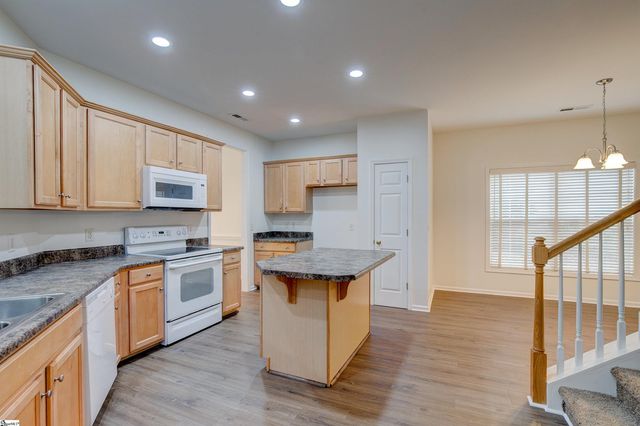 467 N Sweetwater Hills Drive, Moore, SC 29369