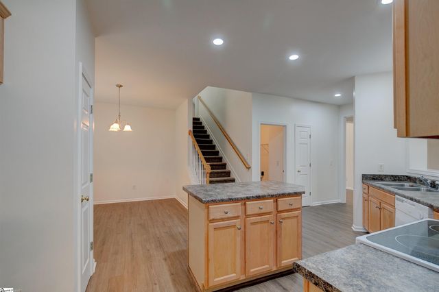 467 N Sweetwater Hills Drive, Moore, SC 29369