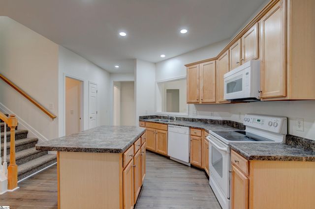 467 N Sweetwater Hills Drive, Moore, SC 29369