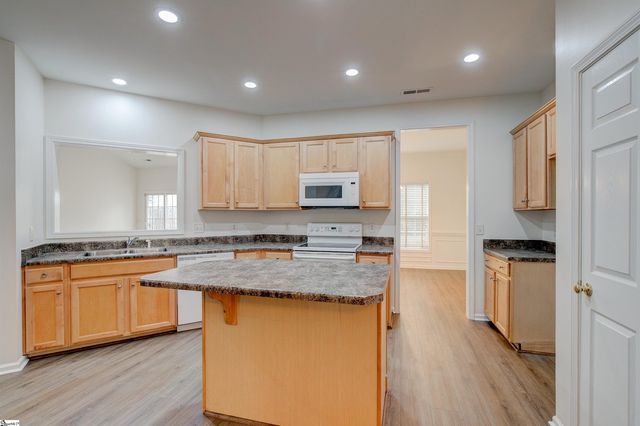 467 N Sweetwater Hills Drive, Moore, SC 29369